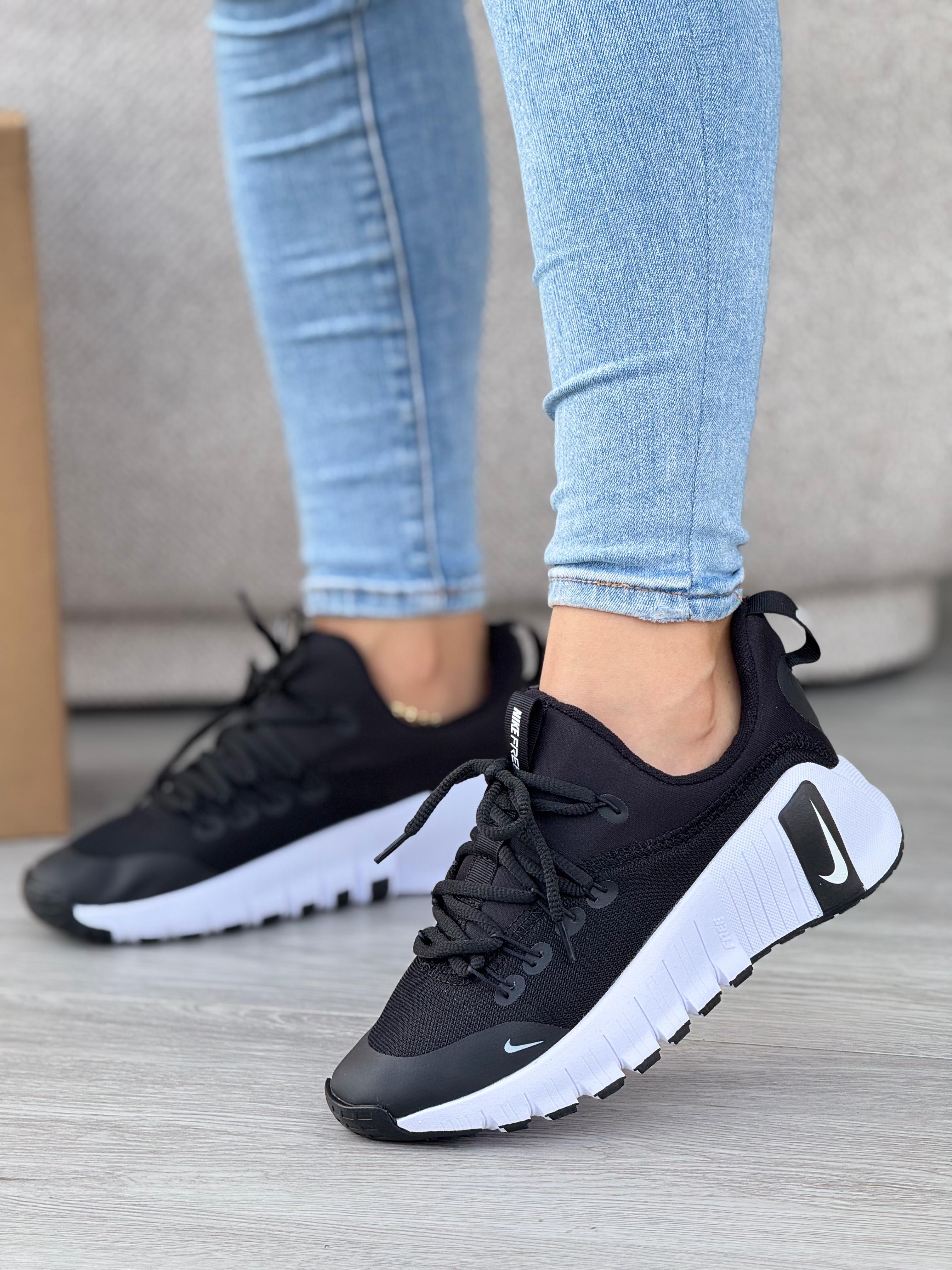 TENIS NK RS DAMA FB