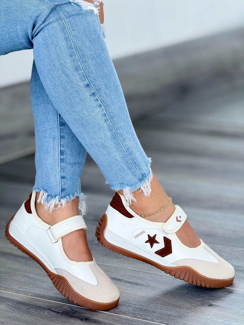 MAFALDA CONVERSE CON CIERRE